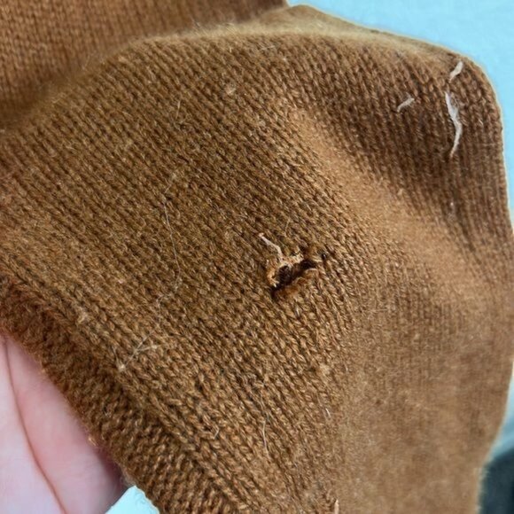 Inhabit Cashmere V Neck Toffee Sweater - Picture 4 of 6